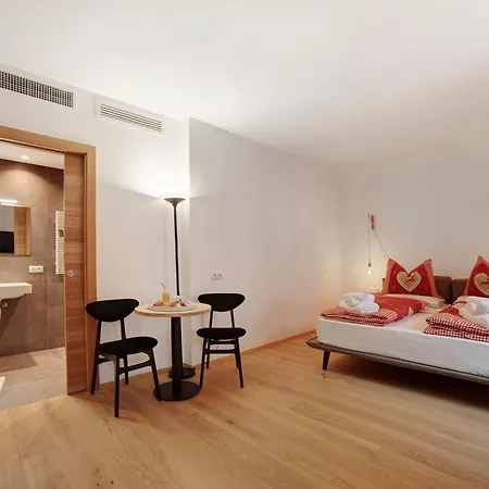 Boutique Santer Klause 4* Мерано