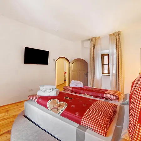 Casa de hóspedes Boutique Santer Klause 4*