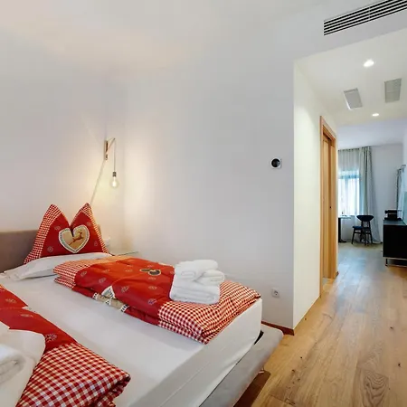 Santer Klause Hotel 4*
