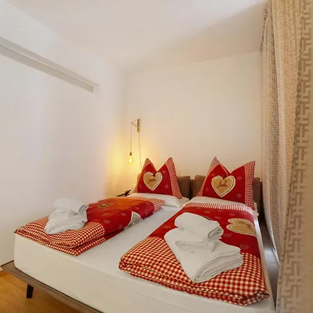 מלון Santer Klause 4*