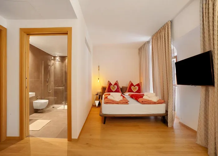 Santer Klause Hotell 4*